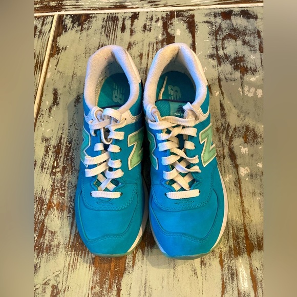 New Balance Shoes - Women’s New Balance  size 7
